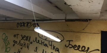 В Одесі вандали розбили лампи у підземному переході