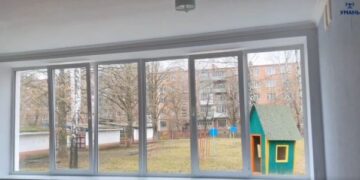 В закладах освіти Уманської громади продовжуються роботи по заміні старих вікон та дверей — Новини Черкащіни
