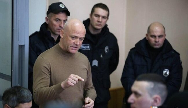 Вищому антикорупційному суду запропонували об’єднати справи Труханова та його експомічниці щодо “Краяну”