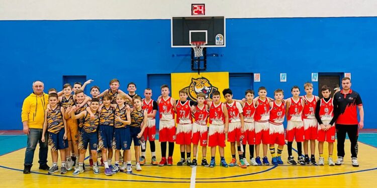 ВЮБЛ серед юнаків 2012 року: в Полтаві та Кременчуці пройшли матчі першого туру – Федерація баскетболу України