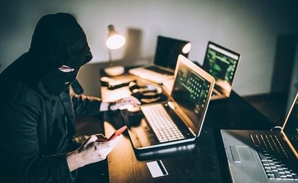 Втратив майже 55 тисяч гривень: шахраї ошукали франківця на покупці рацій