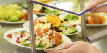 “За якісну та смачну їжу”: на систему харчування в школах Прикарпаття чекають зміни