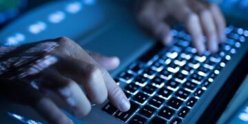 Житель Жашкова ошукав в інтернеті 9 людей