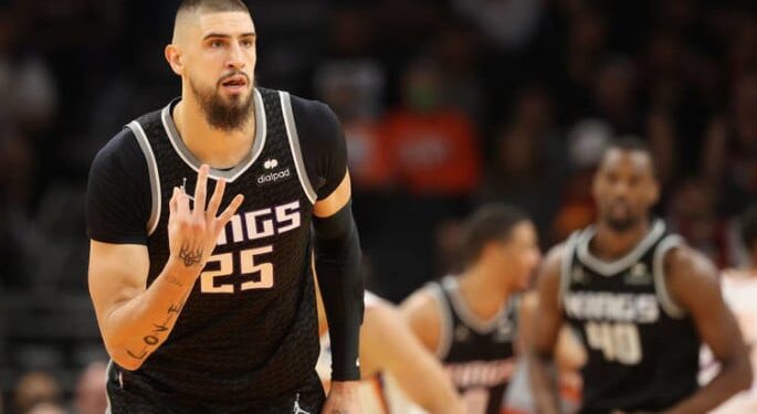 Результати матчів НБА: Сакраменто з українцем Ленем обіграв Лейкерс | Баскетбол |