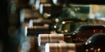 Молдова вперше показала вино, зроблене за допомогою штучного інтелекту – ЭКОНОМИКА