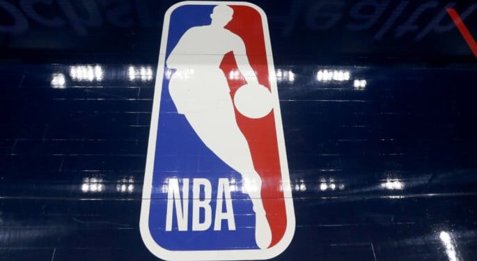 Результати матчів НБА: Голден Стейт переміг Шарлотт, Лейкерс здолав Сан-АНтоніо | Баскетбол |