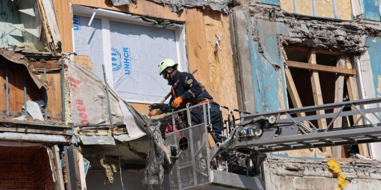 10 будинків знищено, 500 пошкоджено через ракетний удар по Запоріжжю | Новини Запоріжжя