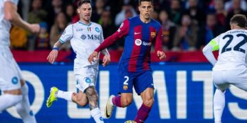 «Барселона» обыграла «Наполи» и прошла в ¼ финала Лиги чемпионов