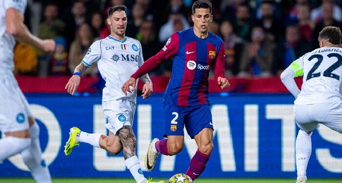 «Барселона» обыграла «Наполи» и прошла в ¼ финала Лиги чемпионов