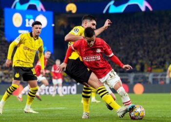 «Боруссия» Дортмунд прошла в ¼ финала Лиги чемпионов благодаря победе над «ПСВ»