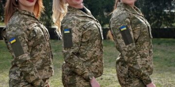 Черкаські військовослужбовиці приміряли нову польову форму ЗСУ (ФОТО)