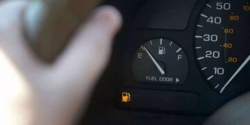 Чому не можна їздити майже з пустим баком: пояснення експертів |  |