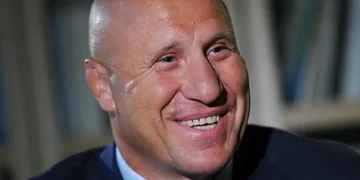 Глава спортивної боротьби росії проїхався по президенту МОК: «Залиш свою посаду» | Боротьба |