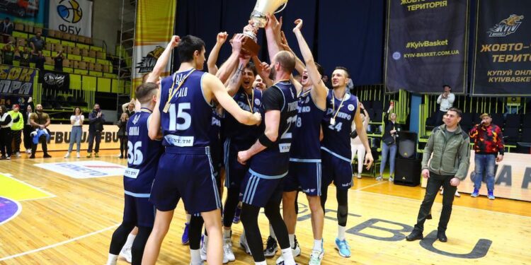 Дніпро зрівнявся з Будівельником за кількістю перемог в Кубку України – Федерація баскетболу України