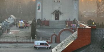 До Свято-Михайлівського Собору у Шепетівці вже тричі викликали рятувальників —Хмельнитчина