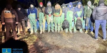 Двоє жителів Одещини намагалися переправити вісьмох ухилянтів за кордон