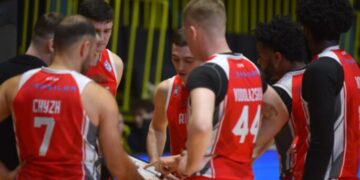 Рівне перемогло Старий Луцьк у першому матчі серії 1/4 фіналу плей-оф Суперліги-2023/24 з баскетболу | Баскетбол |