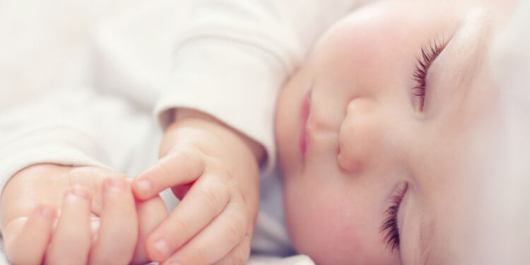 Фінансова підтримка 136 матерям: в Івано-Франківську затвердили чергові виплати