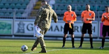 ФК «Оболонь» оштрафован за задержку матча из-за символического удара военного