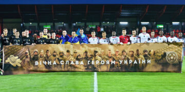 Фонд «Трибуна Героїв» та ФК «Кривбас» провели Матч Памʼяті на честь загиблих фанатів криворізького клубу