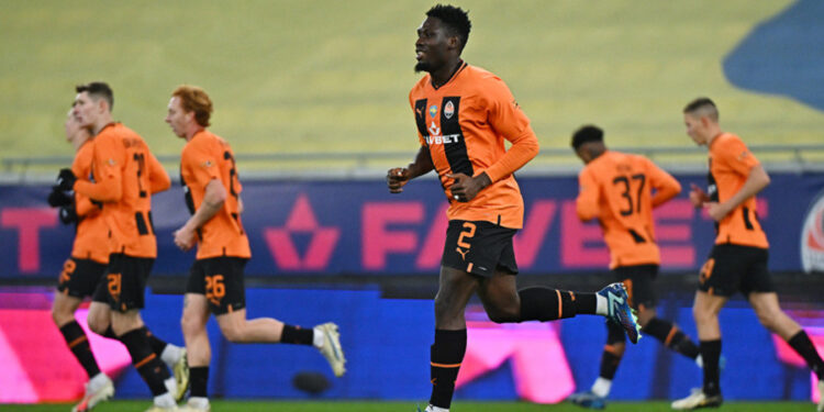 І в чужі, і в свої ворота