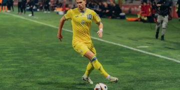 Какие оценки получили футболисты за матч Украина – Исландия, и кто стал Львом матча