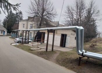 Комунальники замінили ізоляційне покриття наземної ділянки тепломережі — Новости Черкасс