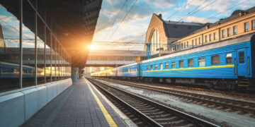 Курсуватиме через Прикарпаття: Укрзалізниця призначила поїзд Чернівці — Ужгород