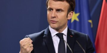 Макрон відповів Путіну: “У Франції теж є ядерна зброя” – Экономика
