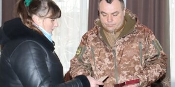 На Черкащині матері полеглого захисника передали орден