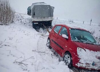 На Одещине через снігопад три автомобілі злетіли з дороги (Фото, відео) – Новини Одеської області
