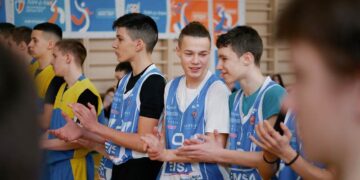Об’єднує та мотивує: смілянські баскетболісти змагалися за першість у шкільних лігах – Новости Черкасс
