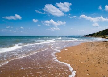 Планували забудувати 100 метрів узбережжя Чорного моря: миколаївська прокуратура подала позов до суду