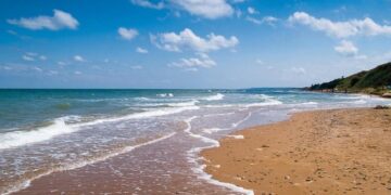 Планували забудувати 100 метрів узбережжя Чорного моря: миколаївська прокуратура подала позов до суду