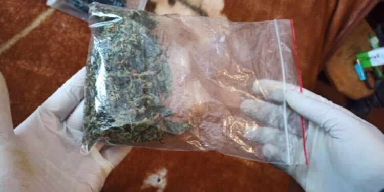 Поліцейську засудили до 7 років в’язниці через наркотик