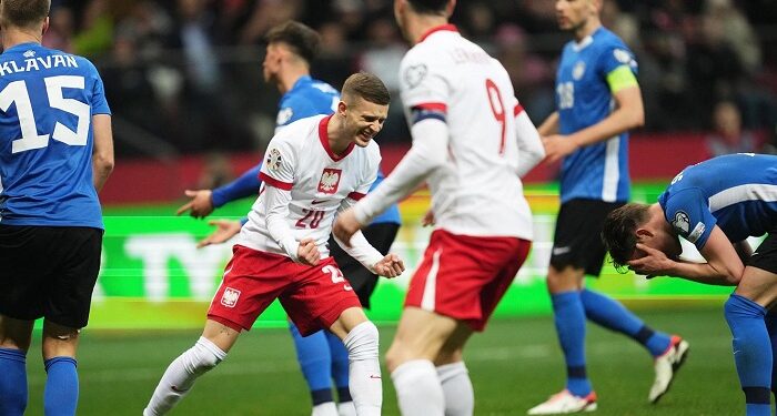 Польша в большинстве разбила Эстонию и продолжает бороться за выход на Евро-2024