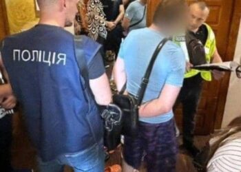 Продавав гуманітарну допомогу: на Миколаївщині виявили псевдоволонтера