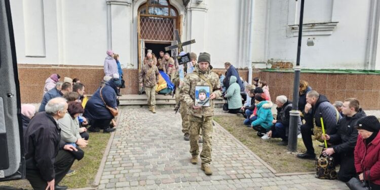 Прощання з воїном у Полтаві – ПОЛТАВА СЬОГОДНІ