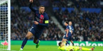 «ПСЖ» с Мбаппе выиграл у «Реала Сосьедад» и прошел в четвертьфинал Лиги чемпионов