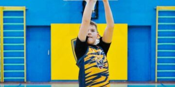 Результативні юнаки в чемпіонаті ВЮБЛ: 12-річний Фролов набрав 47 очок, 11-річний Оксаніченко вдруге відзначився 50 очками – Федерація баскетболу України