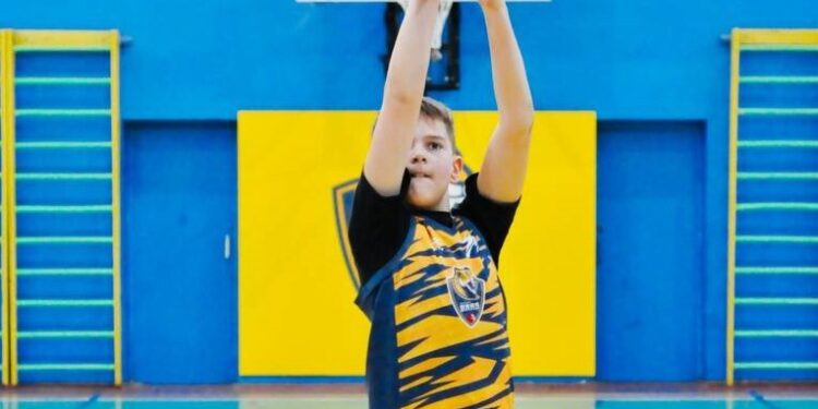 Результативні юнаки в чемпіонаті ВЮБЛ: 12-річний Фролов набрав 47 очок, 11-річний Оксаніченко вдруге відзначився 50 очками – Федерація баскетболу України