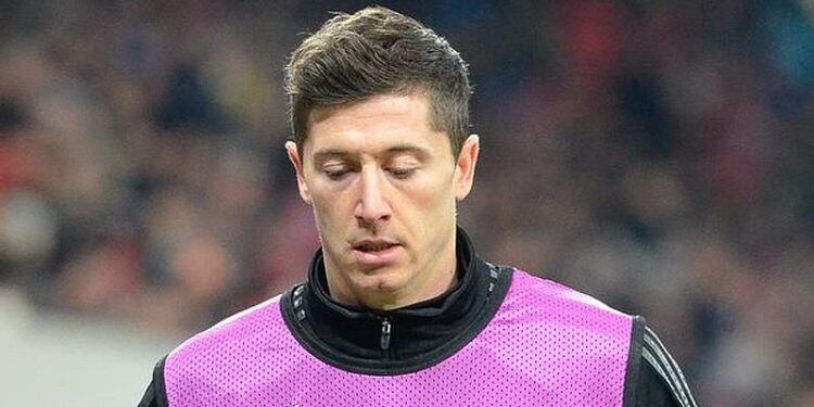 Роберт Левандовскі оцінив шанси Барселони здолати ПСЖ в Лізі чемпіонів | Єврокубки