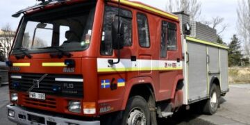 Ще один пожежний автомобіль зі Швеції передали для пожежних-добровольців з Миколаївщини » Миколаївський Оглядач