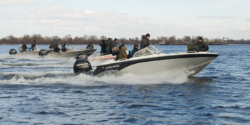 Складають постанови на порушників, які виходять на водойми