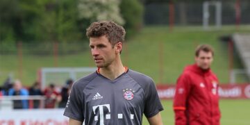 Томас Мюллер оцінив шанси Баварії пройти Арсенал в 1/4 фіналу Ліги чемпіонів | Єврокубки