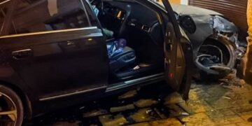 У центрі Львова п’яний водій Audi влетів у будинок