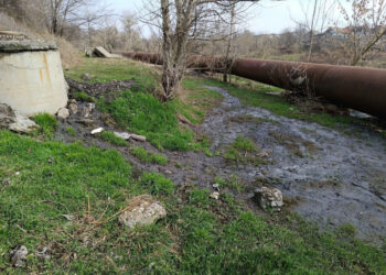 У Дніпровському районі Запоріжжя прорвало каналізаційний колектор – стоки могли потрапити до річки | Новости Запорожья