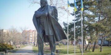 У Миколаєві відзначають 210 річницю з дня народження Тараса Шевченка » Миколаївський Оглядач