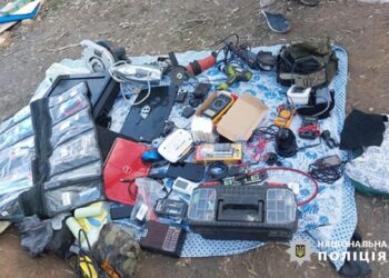 У Смілі чоловік пограбував будинок та намагався позбутися вкраденого