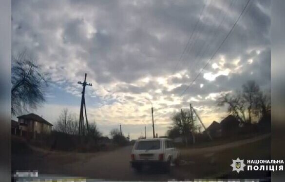 У Смілі водій скоїв ДТП та намагався втекти від поліції (ВІДЕО)